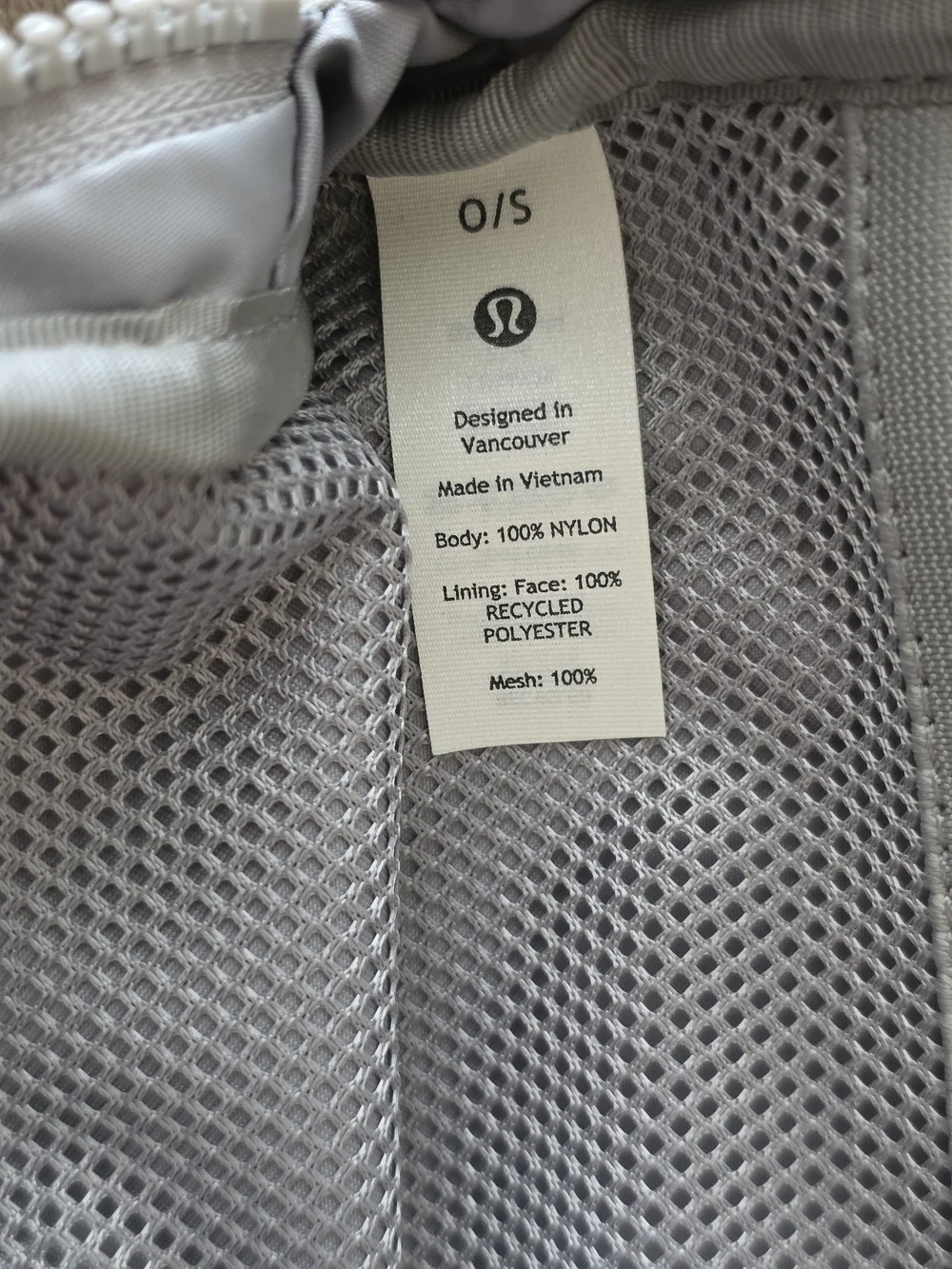 Lululemon Everywhere Belt Bag SILVER DROP 1 Liter Volume